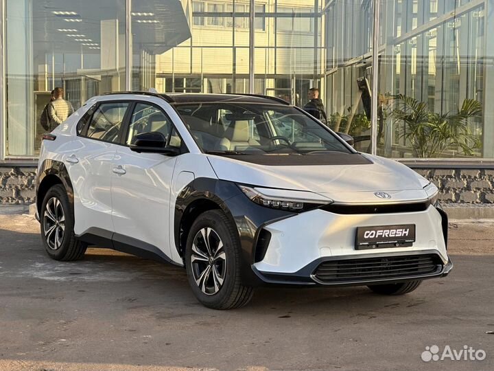 Toyota bZ4X 204 л.с. AT, 2022, 117 км