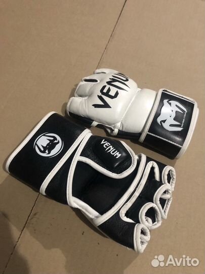 Перчатки для единоборств Venum MMA. Размер L, черн