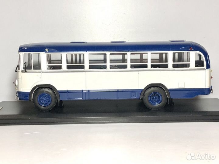 Модель автобуса СССР Лиаз 158Б Класик бас 1:43