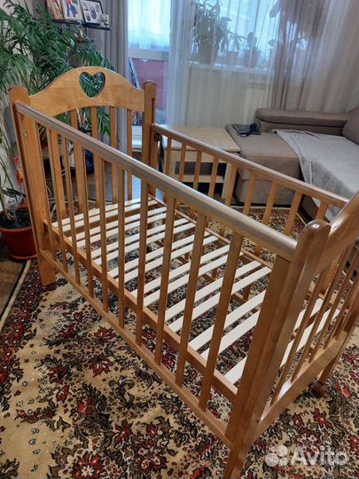 Кроватка детская