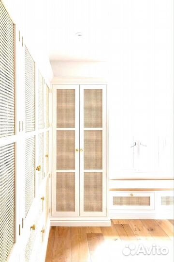 Шкаф с ротанговыми фасадами на заказ под ключ