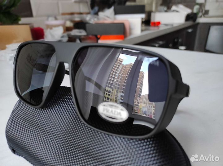 Солнцезащитные очки мужские Prada