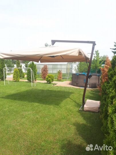 Зонт на боковой опоре 4х82