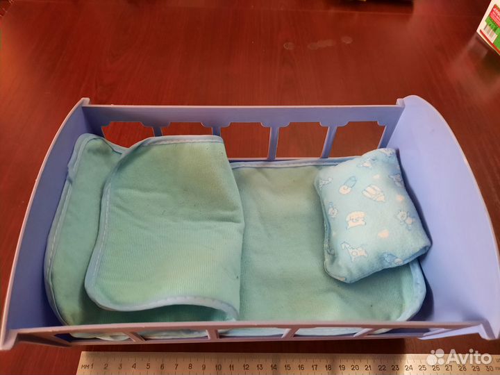 Детская кроватка для кукол