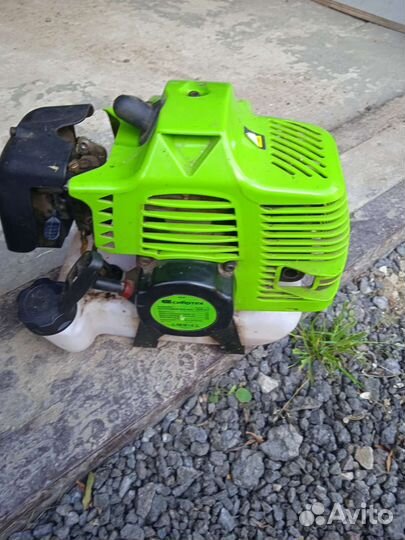 Матор на бензотример 2.5л