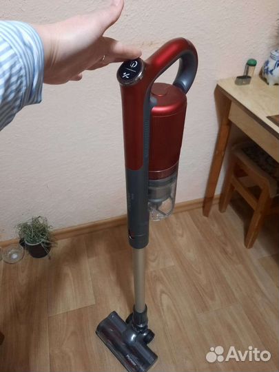 Беспроводной пылесос новый