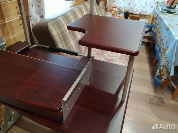 Компьютерный стол