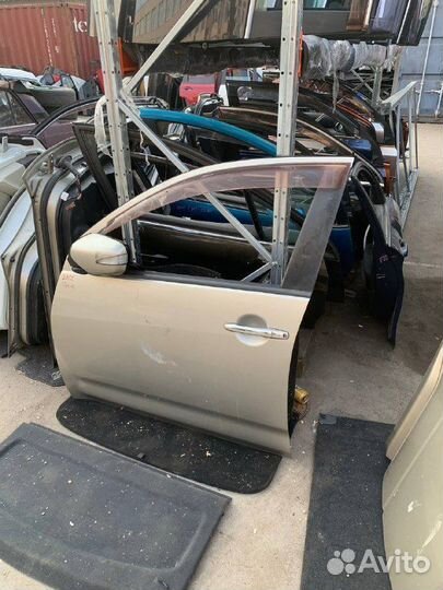 Передняя левая дверь Митсубиши Аутлендер XL CW5W