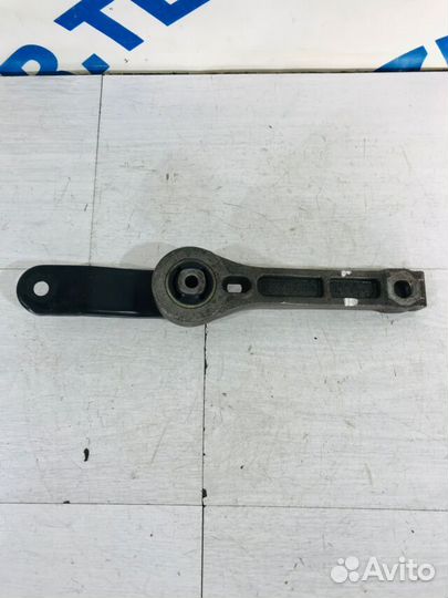 Опора двигателя нижняя skoda yeti 1 рест 1.6 MT