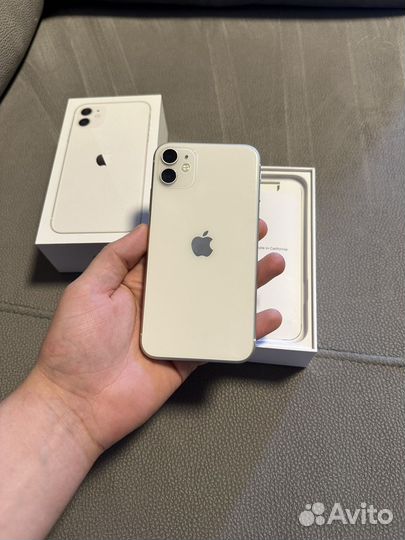iPhone 11, 64 ГБ