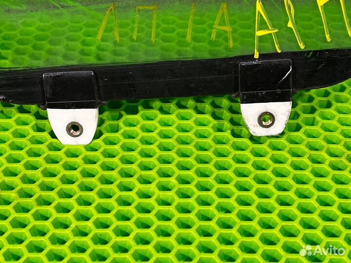 Стекло двери переднее левое Acura Mdx YD1 J35A5