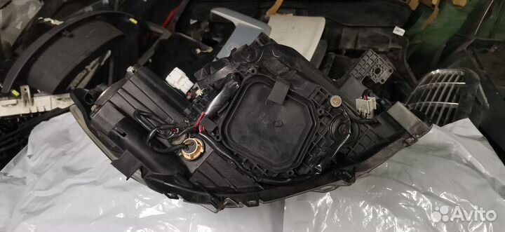 Фара левая Toyota Mark X Zio ANA10