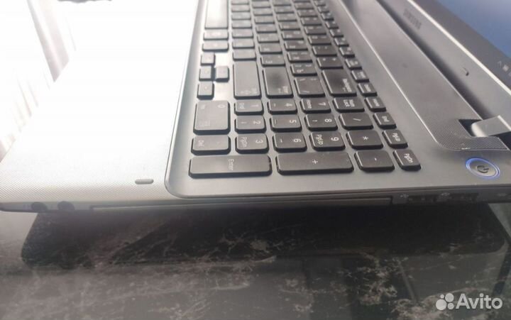 Ноутбук Samsung