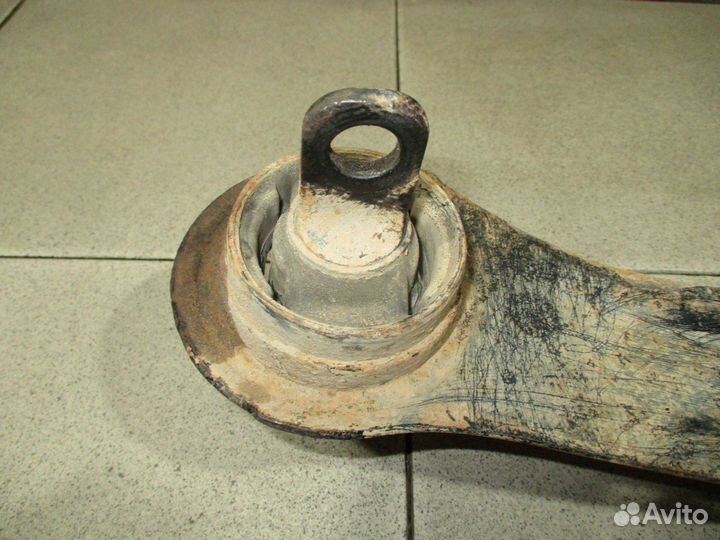 Рычаг задний продольный левый Hyundai Elantra 4