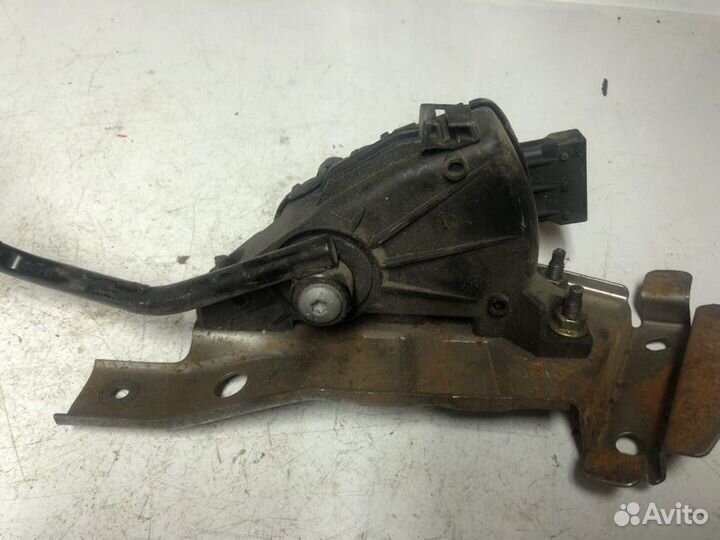 Педаль газа (электронная) Nissan Almera N16