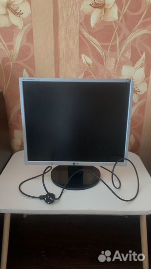 Монитор LG flatron L1953S