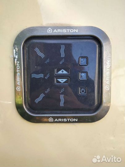 Водонагреватель ariston