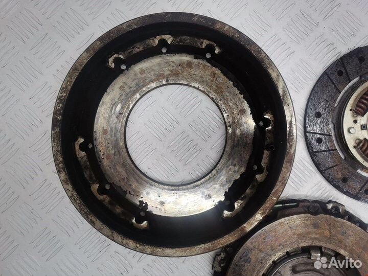 Маховик (демпфер сцепления) для Volkswagen Golf 3