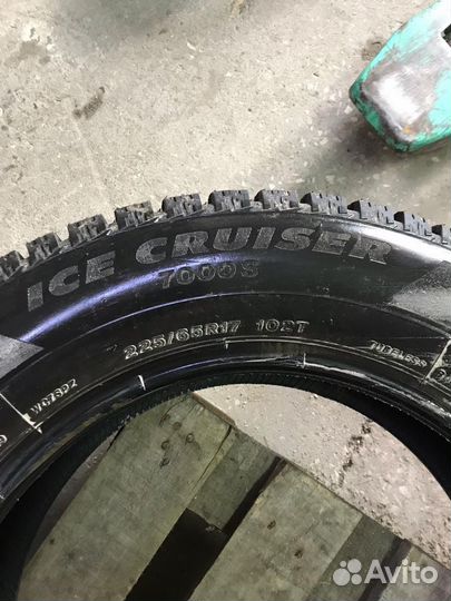 Bridgestone Ice Cruiser 7000S 225/65 R17
