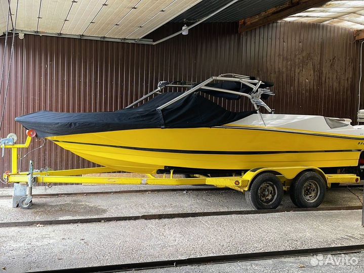 Буксировщик Regal Session 22