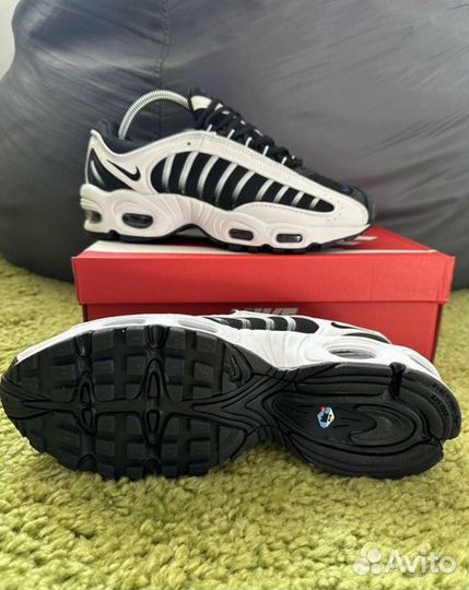 Кроссовки Nike air max tailwind 4