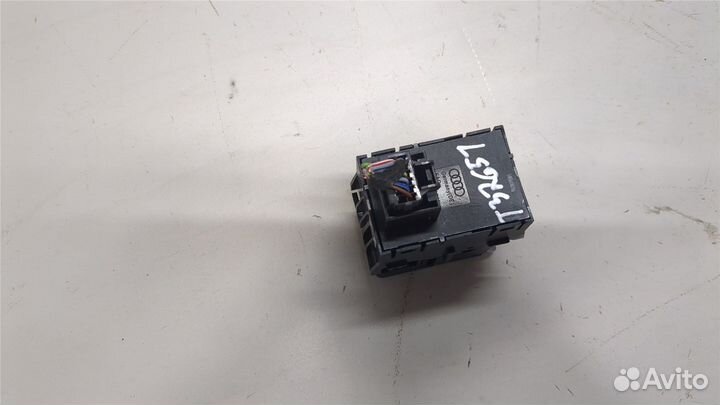 Кнопка стояночного тормоза Audi A5, 2018