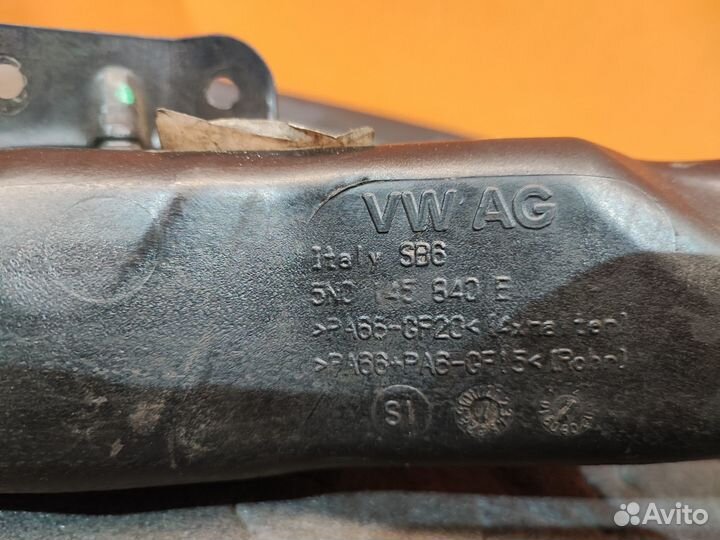 Патрубок интеркуллера Volkswagen Tiguan 1 2.0 TDi