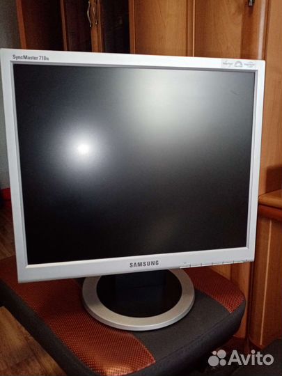 Монитор Samsung syncmaster 510N (в идеале)