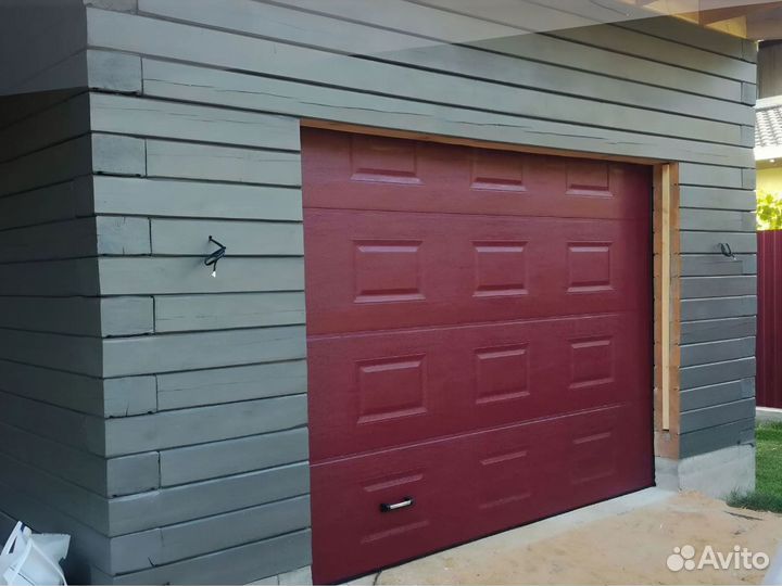 Секционные ворота / Гаражные ворота