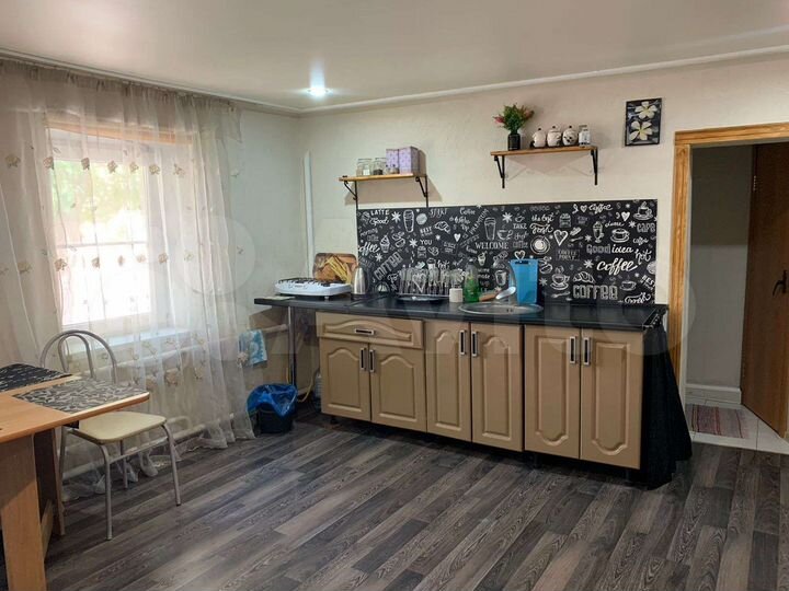 2-к. квартира, 42 м², 1/1 эт.