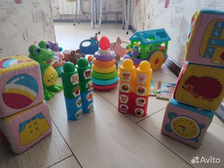 Игрушки для малышей пакетом