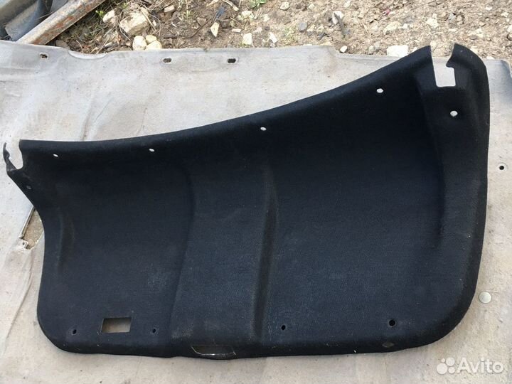 Обшивка крышки багажника Ниссан Альмера G15