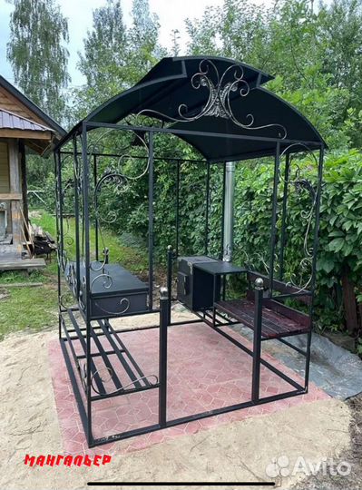 Мангал с крышей