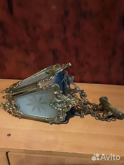 Старинный светильник