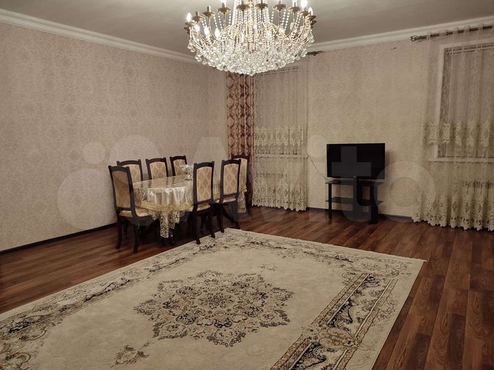 Дом 200 м² на участке 4,6 сот.