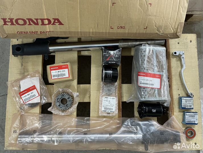 Honda hornet Запчасти в ассортименте