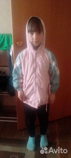 Ветровка рост 122, состояние новой