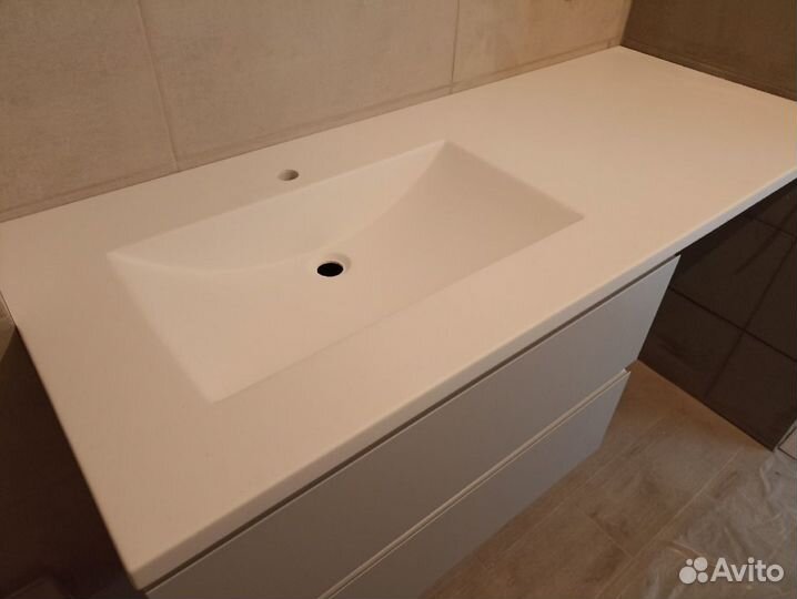 Столешница из искусственного камня с раковиной