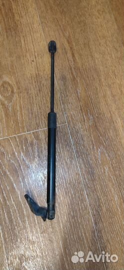 Амортизатор багажника Kia Ceed ED хэтчбек