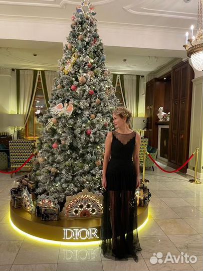 Продам платье черное вечернее со стразами