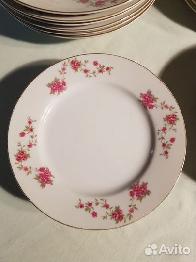 Набор столовых тарелок “Роза”, Япония