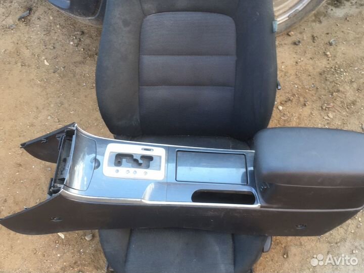 Mazda 6 GG подлокотник