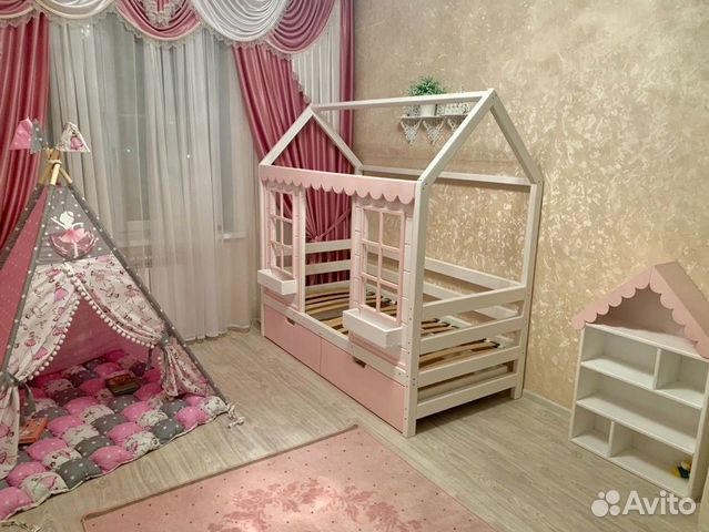 Кровать домик с ящиками или выкатным спальным