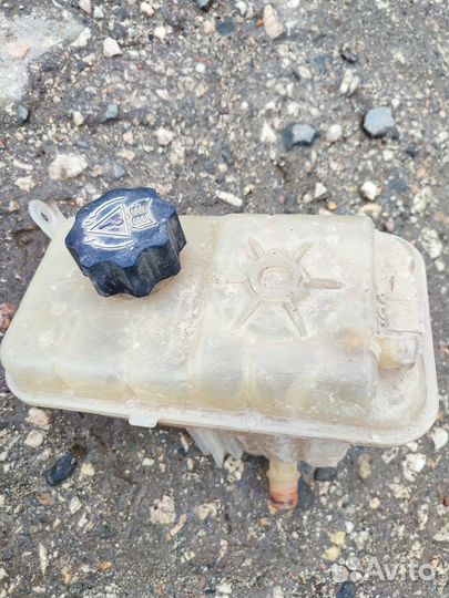 Peugeot 407 бачок расширительный