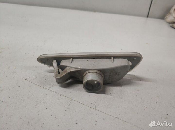 Повторитель поворота правый Hyundai Solaris