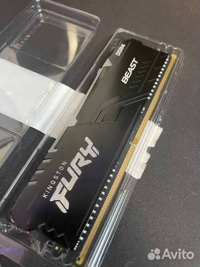 Оперативная память Kingston Fury RGB 8GB DDR4