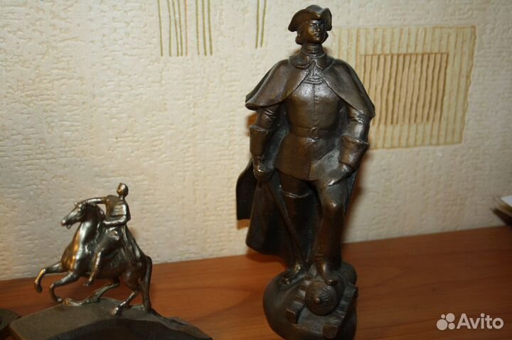 Силумин, бронза. Монументскульптура