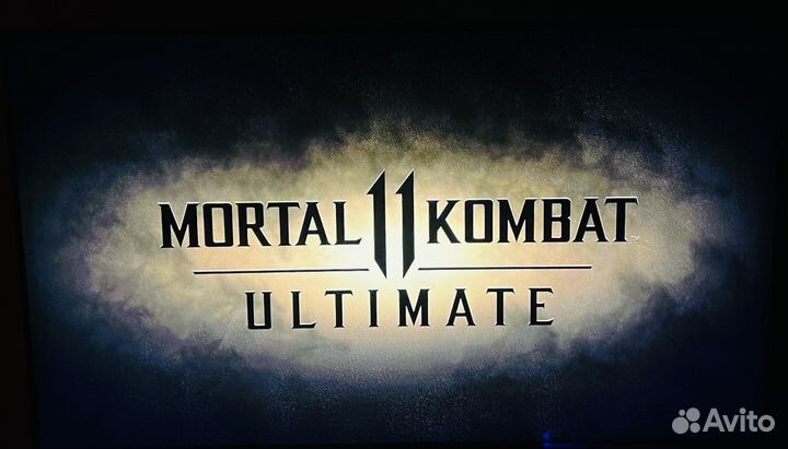 Sony PS4 Slim 1TB+478 игр и 2 джойстика