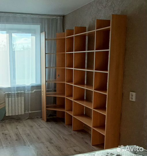 Стеллаж деревянный для книг