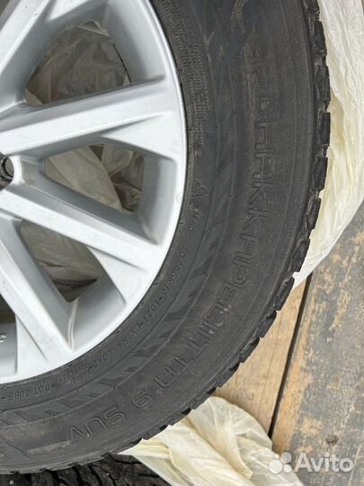 Комплект оригинальных дисков на Камри